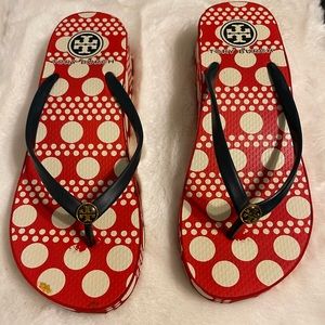 Tory Burch flip flops! Size 8.5! Have been worn!!